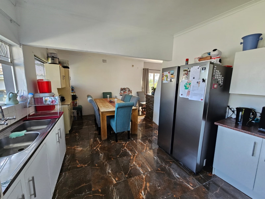 To Let 3 Bedroom Property for Rent in Blomtuin Western Cape